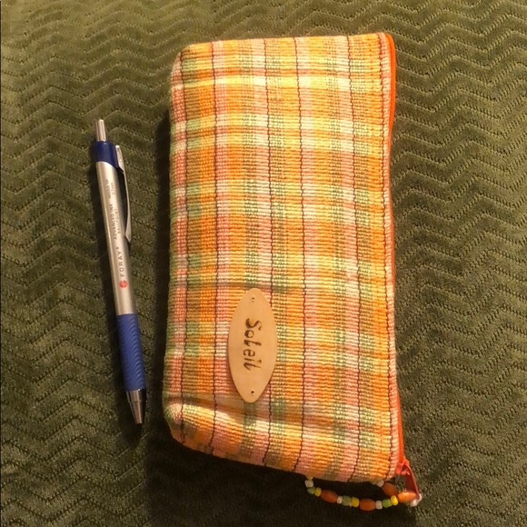 Super cute slightly padded zipper pouch. - Picture 8 of 8